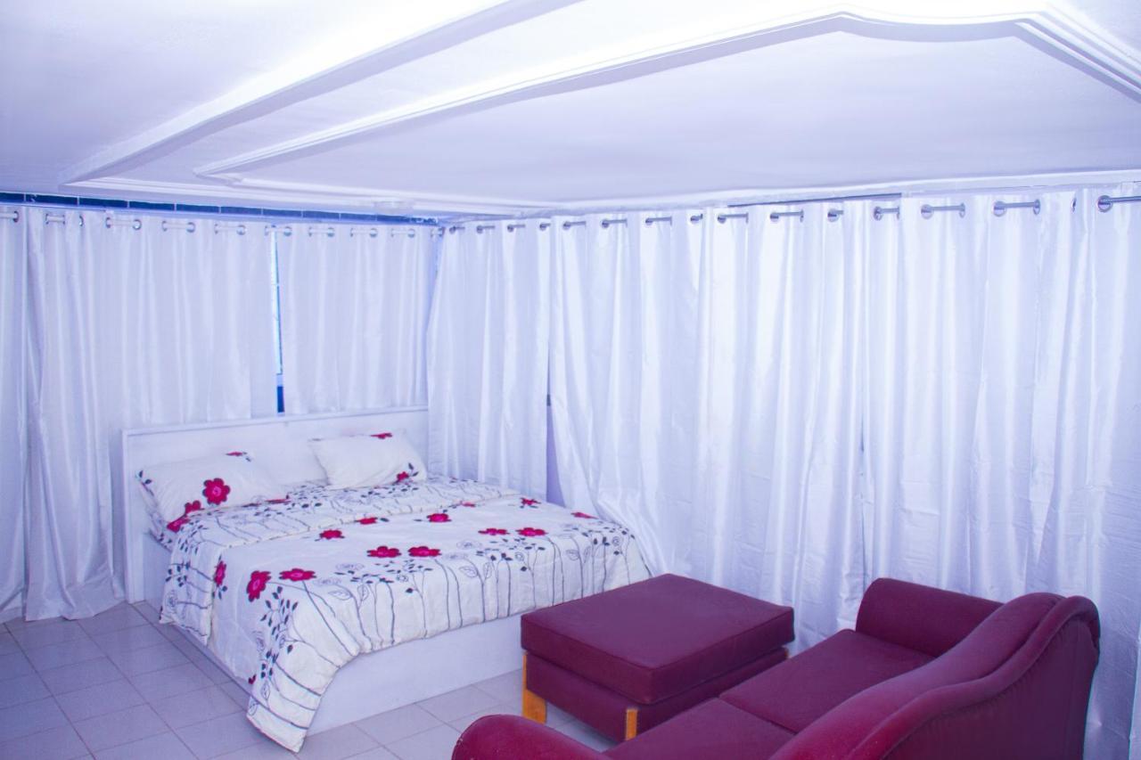 Hotel Amazone Котону Экстерьер фото