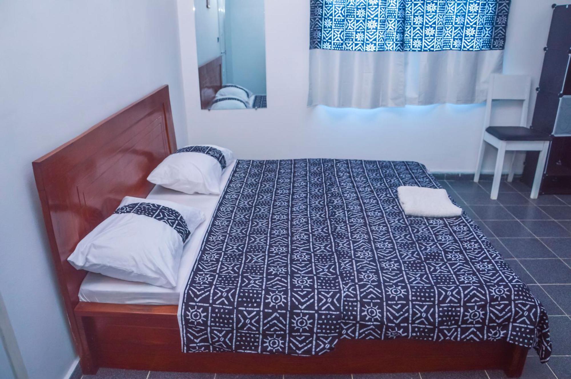 Hotel Amazone Котону Экстерьер фото